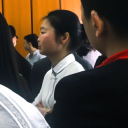 想去學(xué)美容護(hù)膚管理，探索自己的美麗之路！